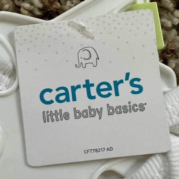 Swaddle Design Dual Sided Blanket, Muslin Cotton Crib‎ Sheet, and Onesies Bundle - Picture 6 of 12